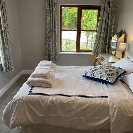 The Stone Nyaraló *